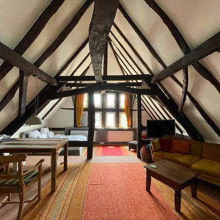Historische Ferienwohnung Mit Kamin In Lich Bagian luar foto