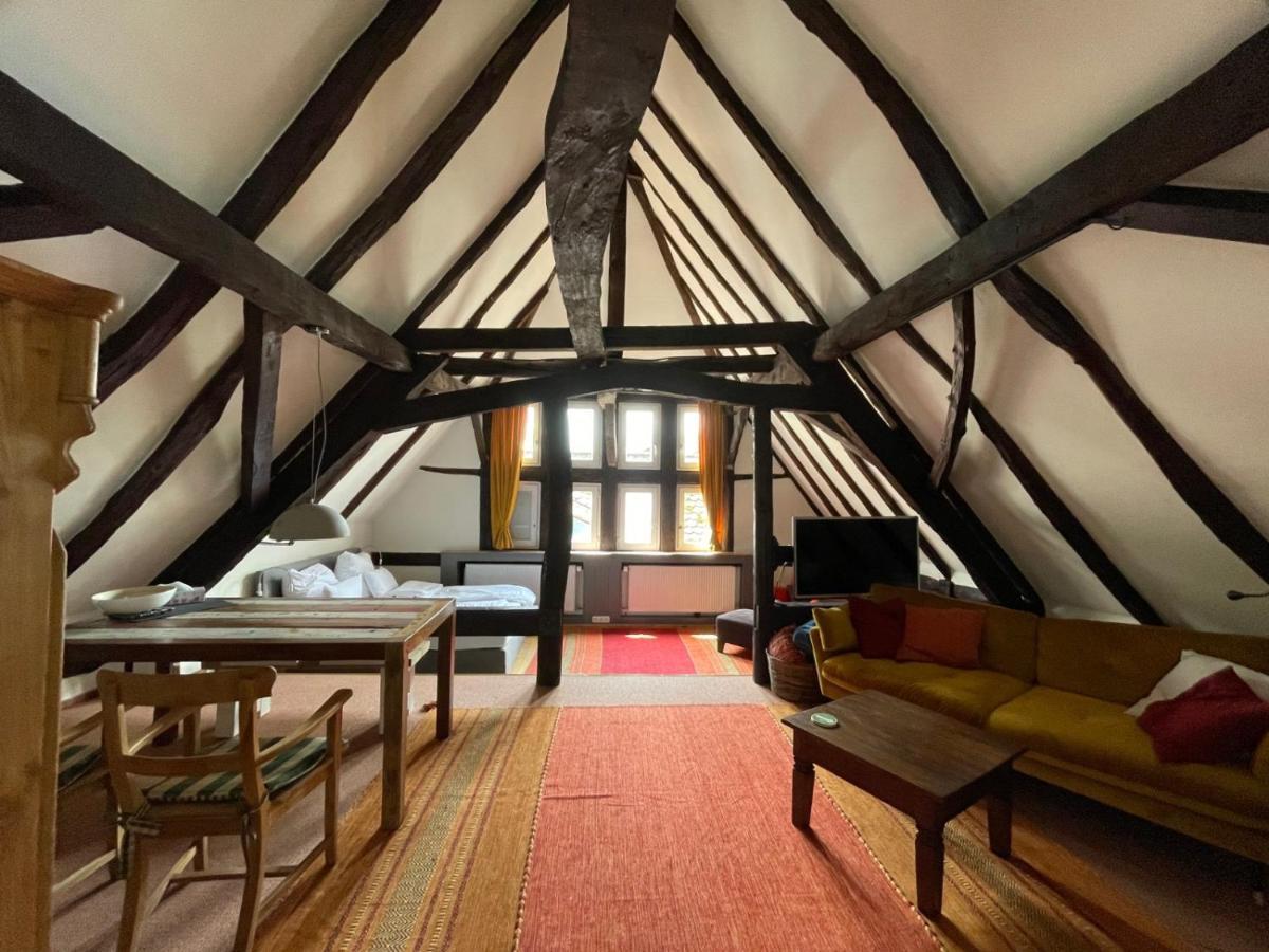 Historische Ferienwohnung Mit Kamin In Lich Bagian luar foto
